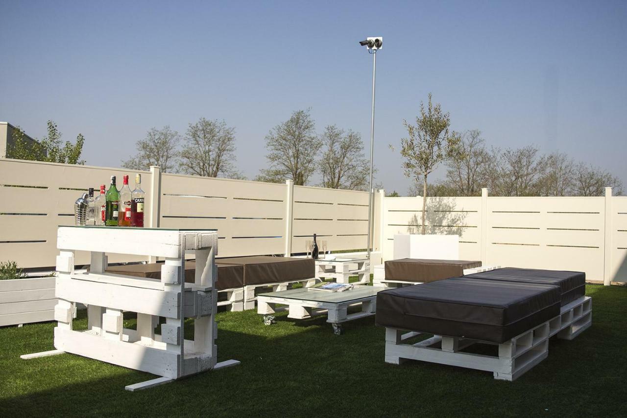 Home Suites Home Salionze المظهر الخارجي الصورة